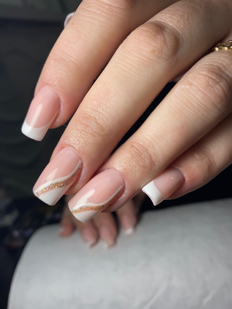 Uñas celeste con diseño · Perfect Nails